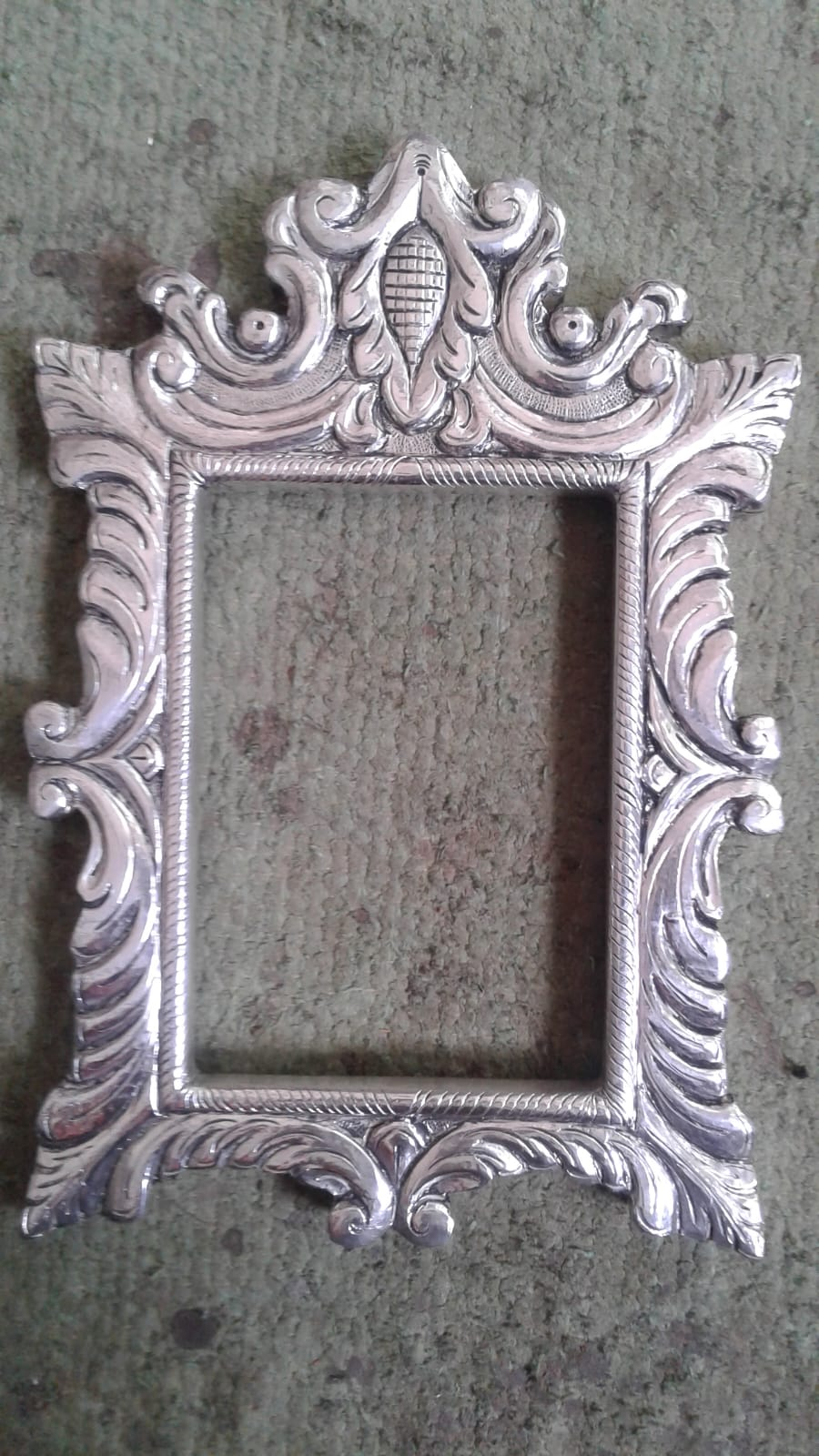 Crowned Heritage Photo Frame